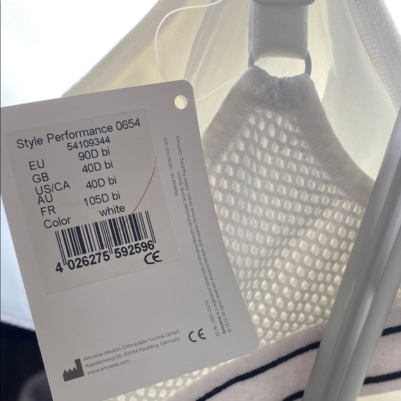 Amoena Women's Performance Light Support - Picture 5 of 8